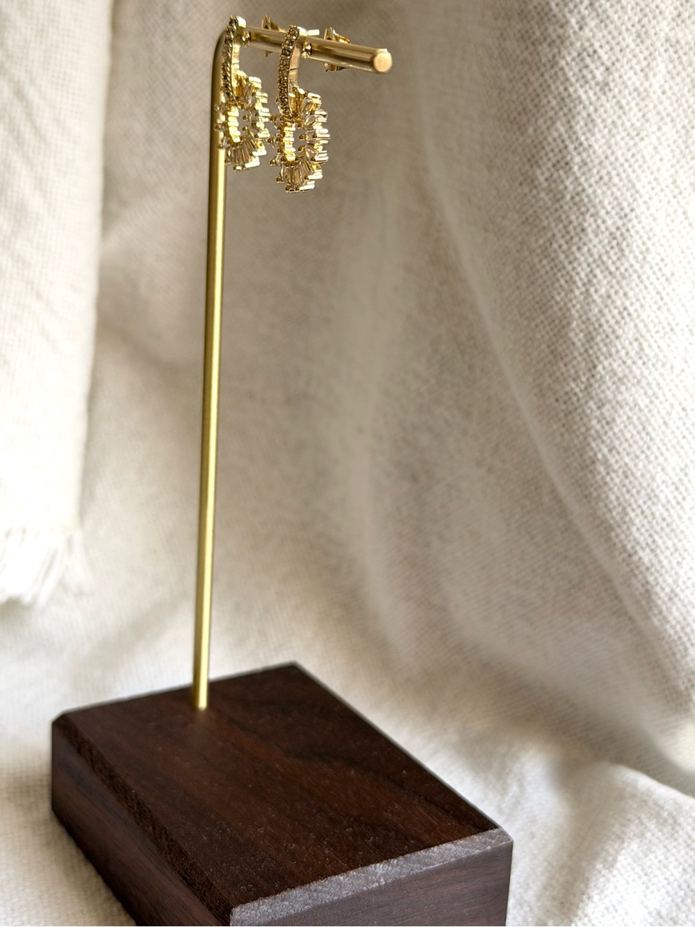 NEW! Gold Plated Clear Crystal Earrings - Women Jewelry - Picture 3 of 5